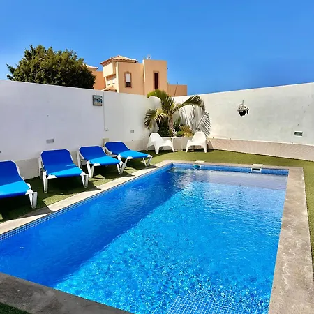El Mar House & Private Heated Pool Apartman
