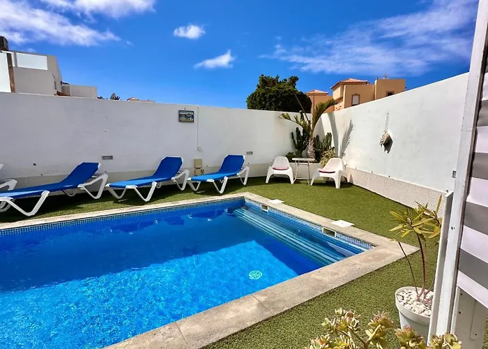 El Mar House & Private Heated Pool Apartment *