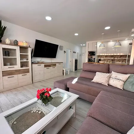 Apartment El Mar House & Private Heated Pool