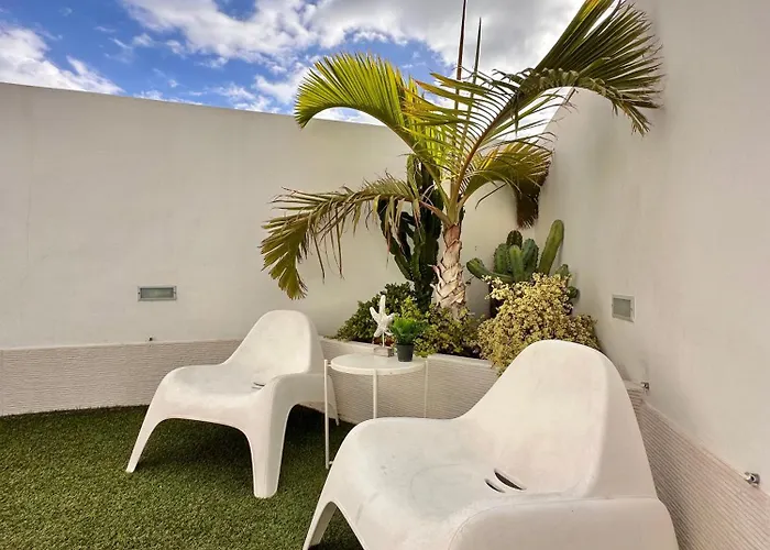 El Mar House & Private Heated Pool 公寓 阿德耶